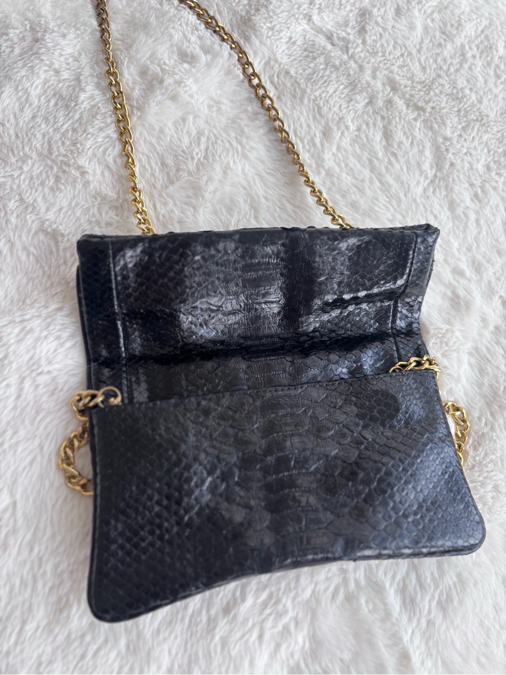 Black Python-Texture Chain Shoulder Bag